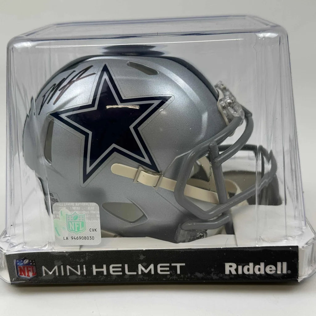 Autographed Deuce Vaughn Dallas Cowboys Mini Football Helmet Beckett BAS COA | Authenticated Signed Sports Collectible | vintageantiquesgifts.com