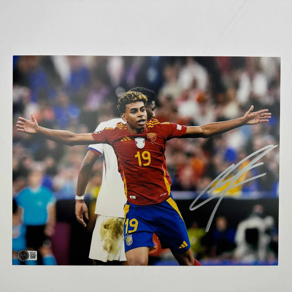 Autographed Spain soccer photo of Garnacho in red blue jersey number 19 with Adidas