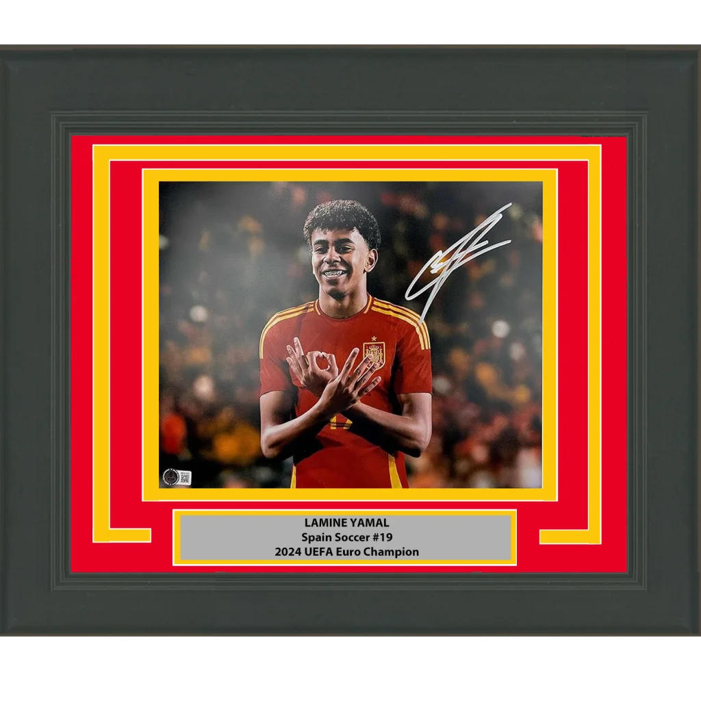 Framed signed Lamine Yamal Spain soccer photo with Beckett BAS COA