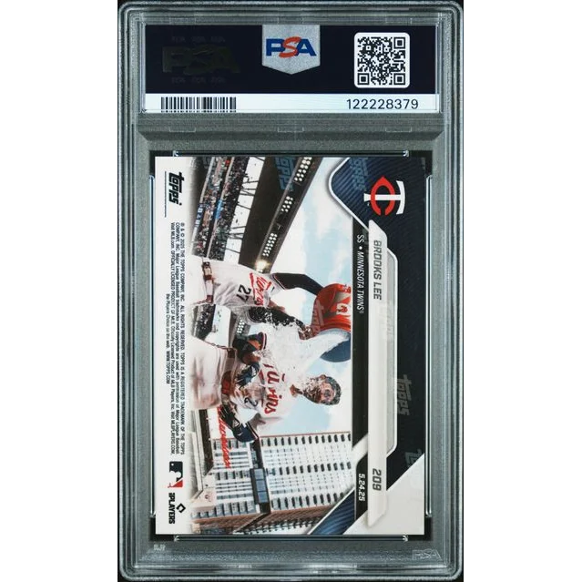 Graded 2025 Topps Now Brooks Lee Gold Foil /50 Rookie PSA 7 Card