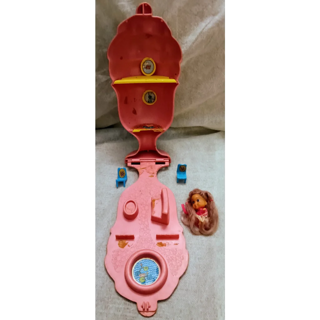 Vintage 1979 Liddle Kiddles Chocolottie’s House playset in pink and red plastic