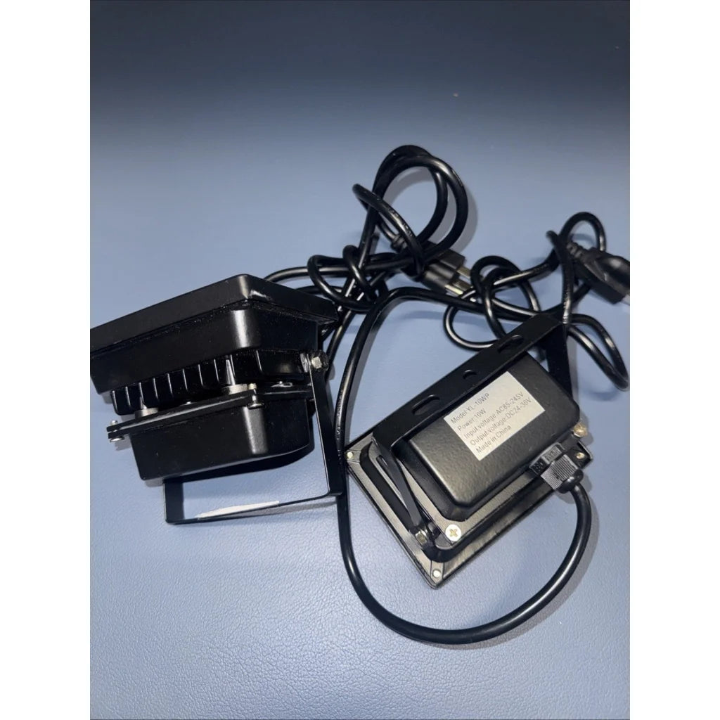 Black YQL-FLUV-10 purple LED flood light with heat sink and adapter