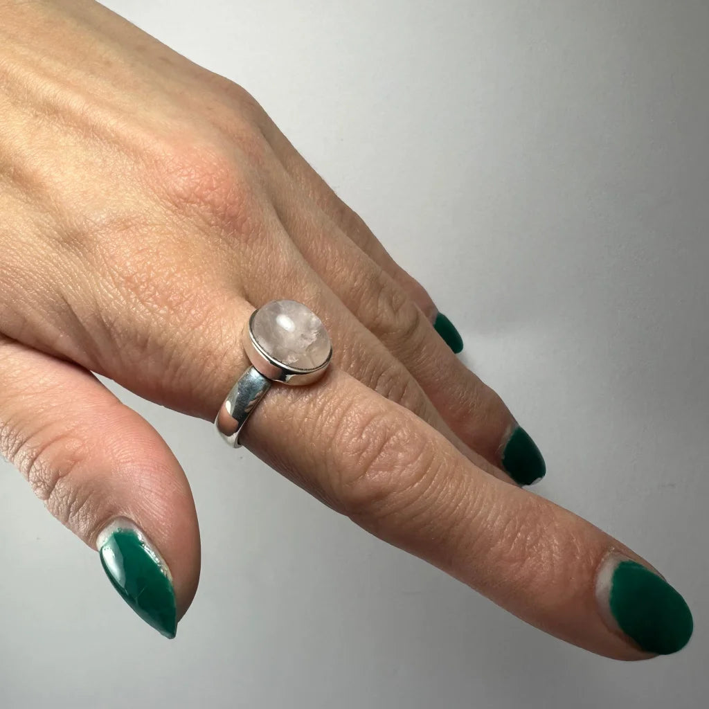 Sparkling rose quartz ring in sterling silver with moonstone