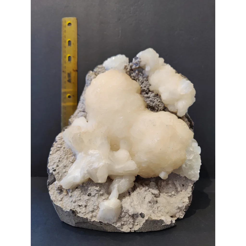 Stilbite heart with clear apophyllite on creamy white crystal matrix