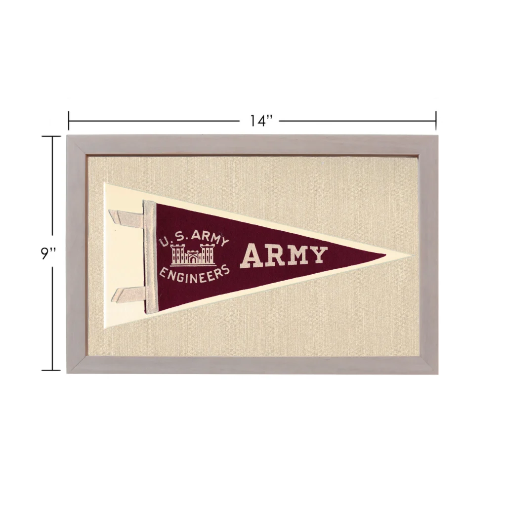 Vintage US Army pennant in maroon and cream design