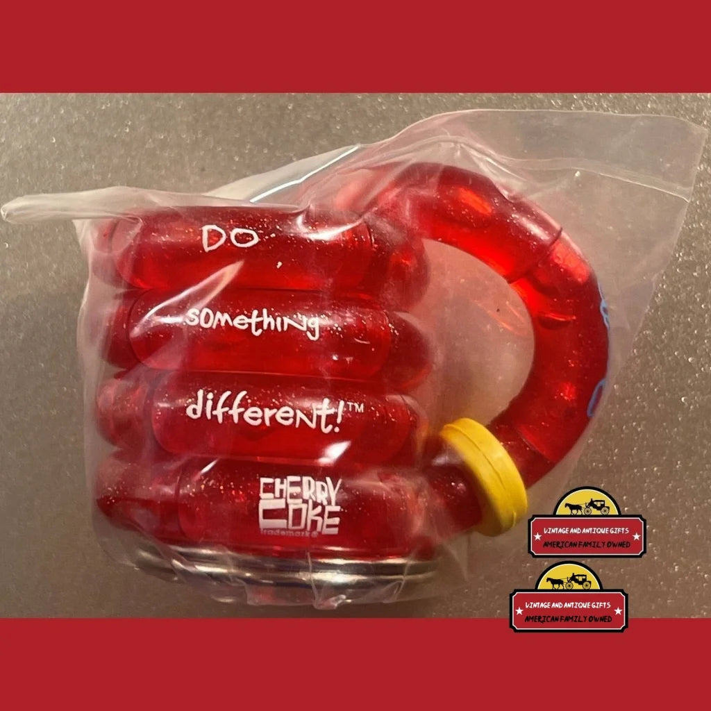 Cherry Coke Fidget Keyring NOS — 1981 Tangle Coca‑Cola Promo