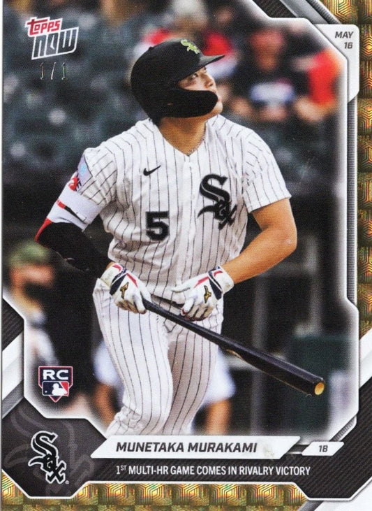 Baseball card featuring Munetaka Murakami in Chicago White Sox pinstriped uniform, looking upward, holding bat, with foil rainbow finish border and RC rookie logo.