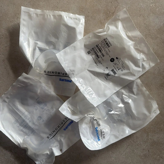 Philips Respironics DreamWear nose nasal cushion Med 1116741 in white bags
