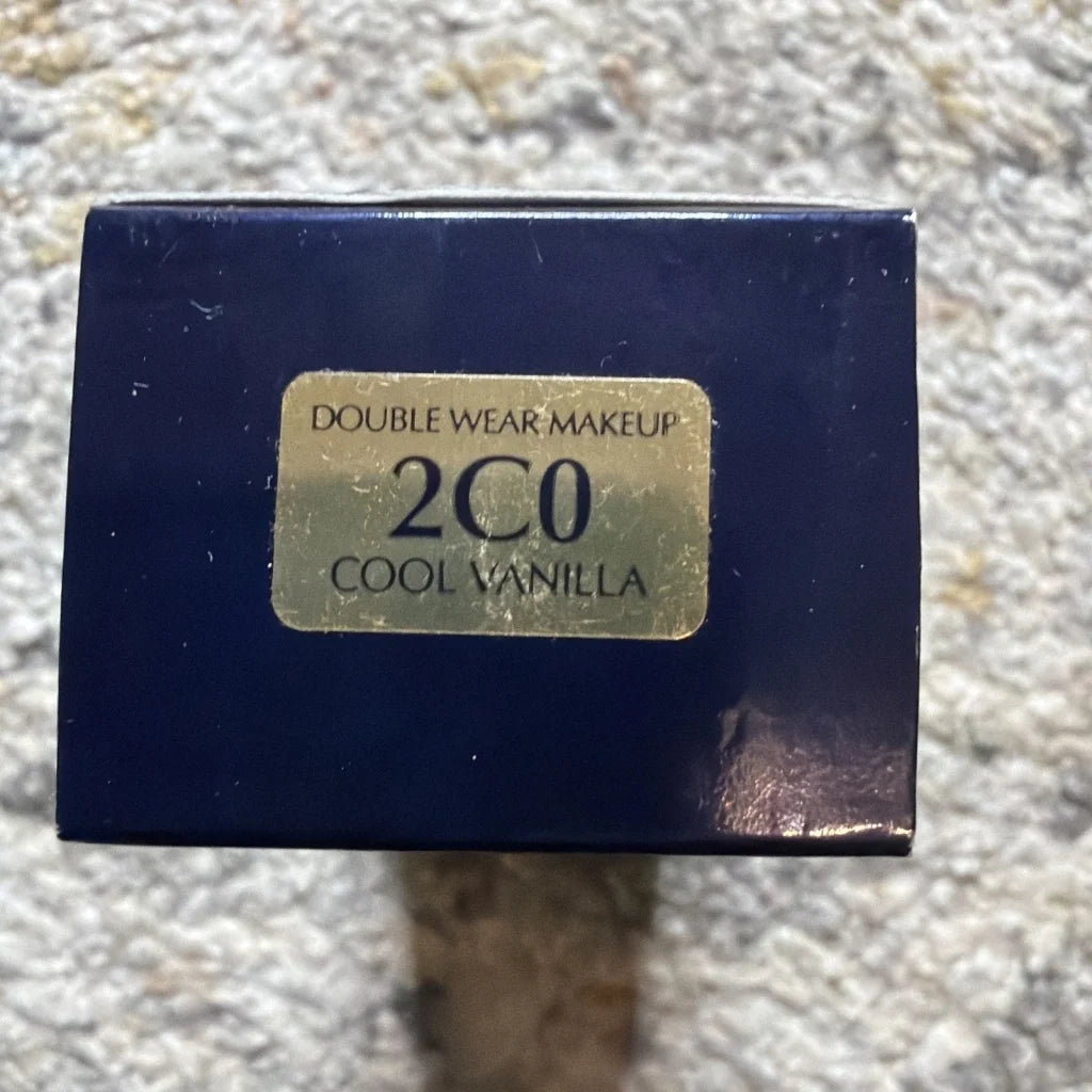 Estee Lauder Double Wear Cool Vanilla foundation box, 2C0 shade