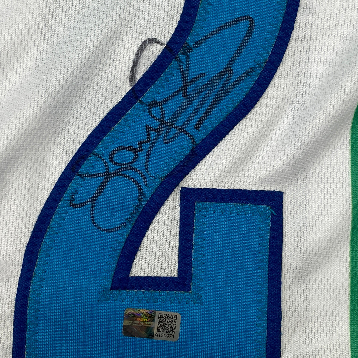 Autographed/Signed Larry Johnson Charlotte White Basketball Jersey