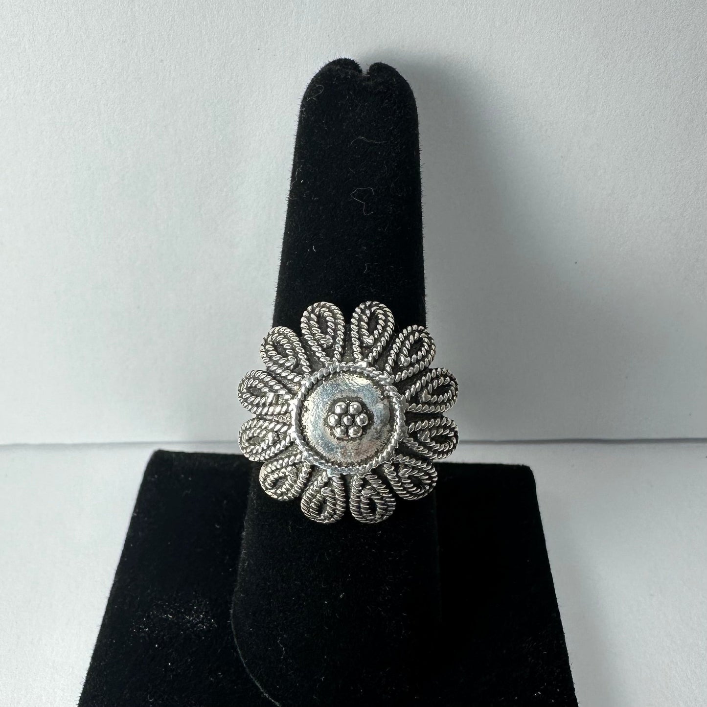 .925 Sterling Silver Flower Ring
