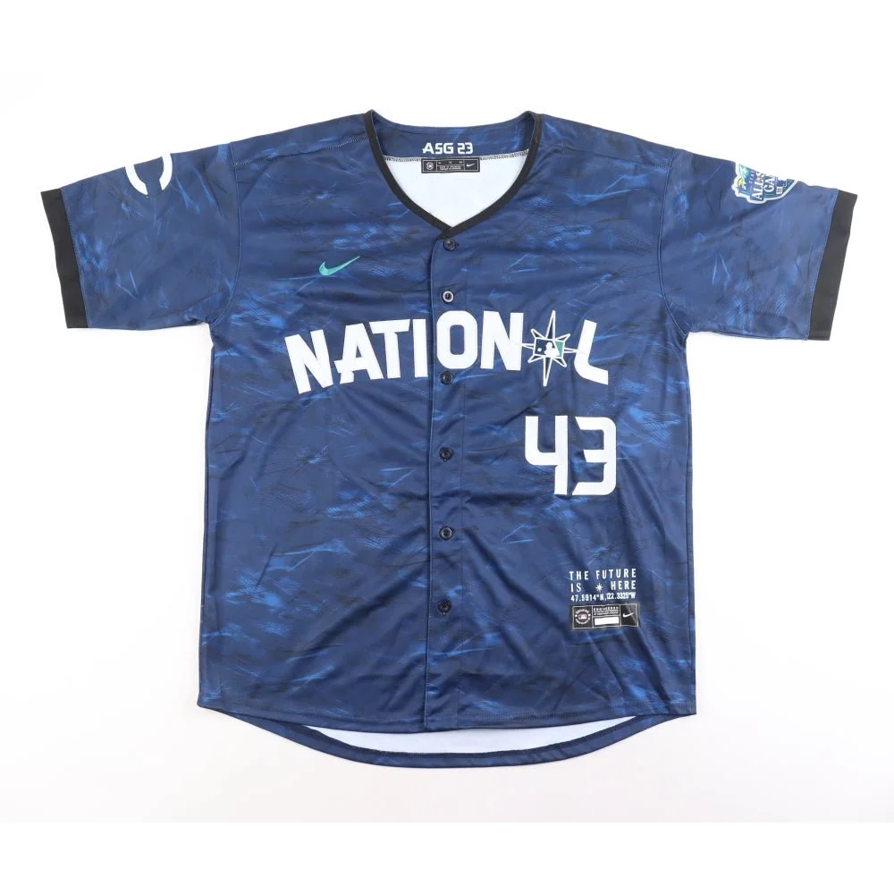 Dark blue Cincinnati Reds jersey with white numbers, Alexis Diaz signed, perfect for Reds fans