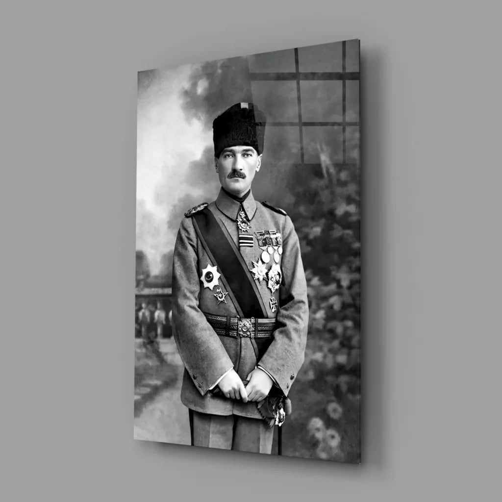 Historic Military Portrait Glass Wall Art Canvas Print | Glass Wall Art Print | vintageantiquesgifts.com