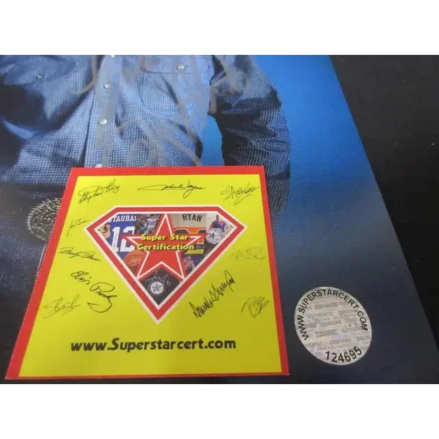 Yellow certificate with signatures and diamond logo for George Strait signed 8x10 photo