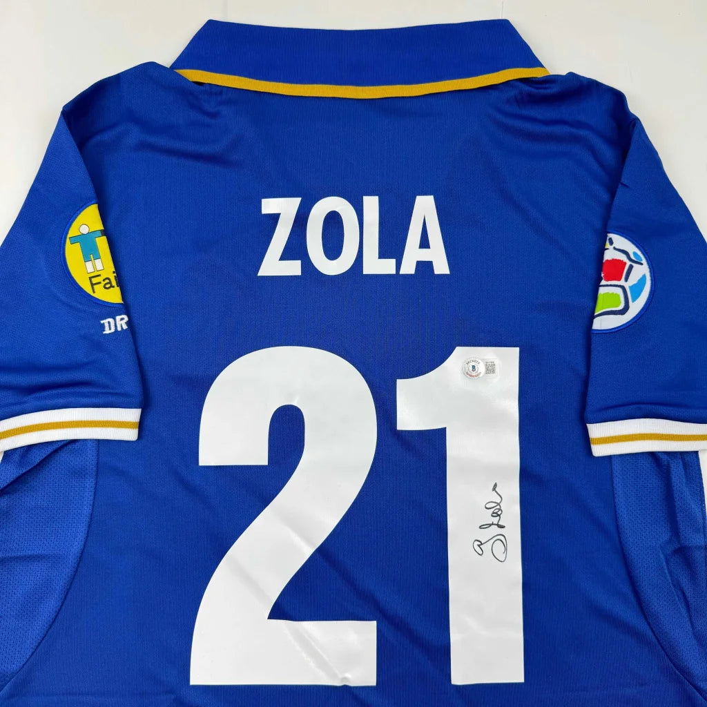 Gianfranco Zola Italy jersey number 21 signature detail