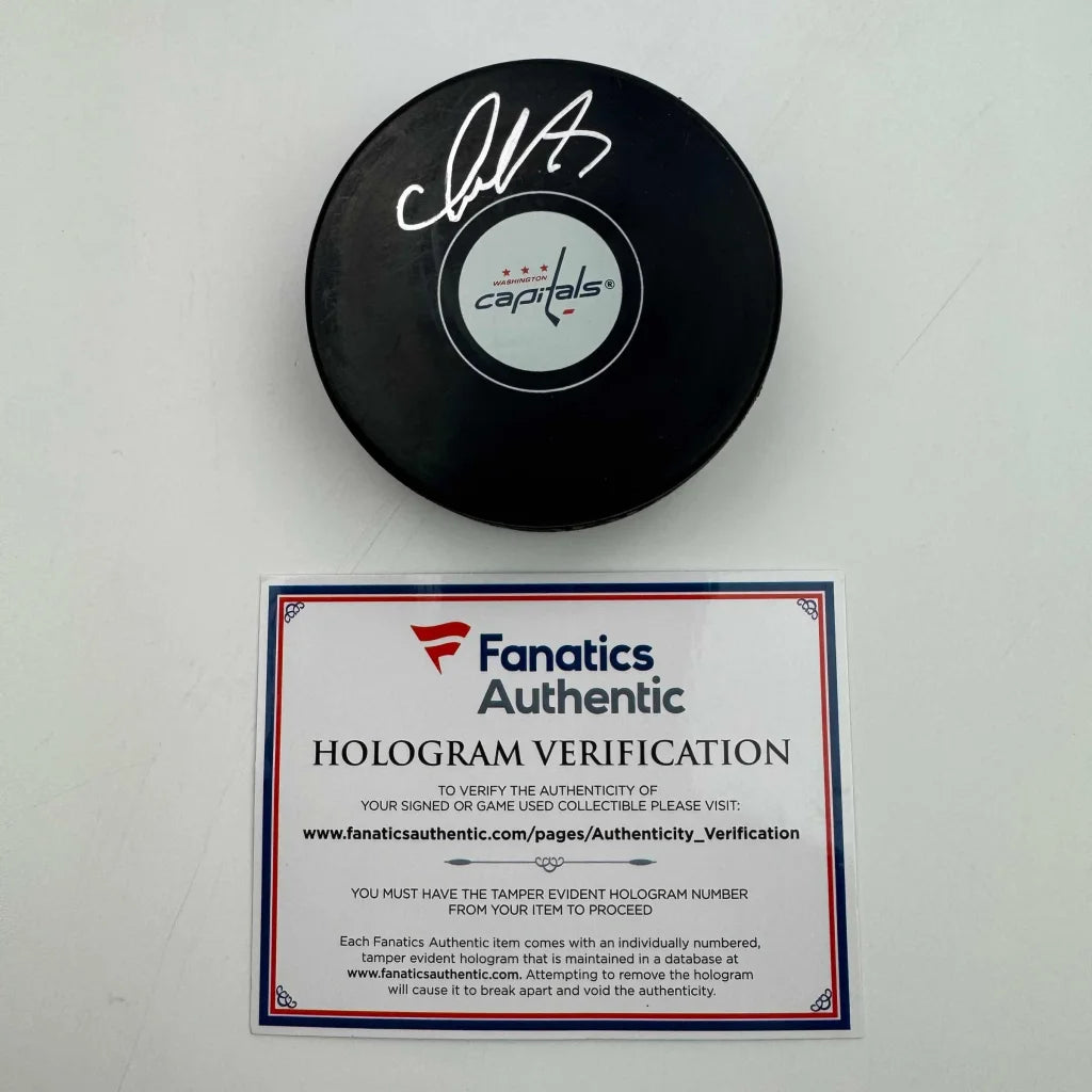Autographed Alexander Ovechkin Washington Capitals logo hockey puck
