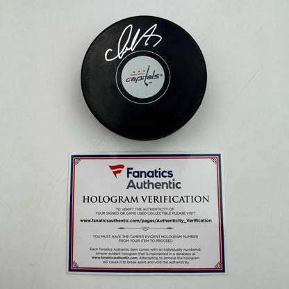 Autographed Alexander Ovechkin Washington Capitals logo hockey puck