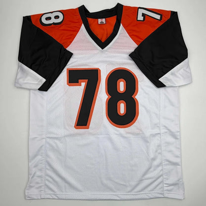 Autographed Anthony Munoz Cincinnati White Football Jersey Beckett BAS COA | Authenticated Signed Sports Jersey | vintageantiquesgifts.com