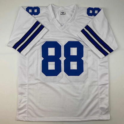 Autographed CeeDee Lamb Dallas white custom jersey with blue 88, professional sports NFL