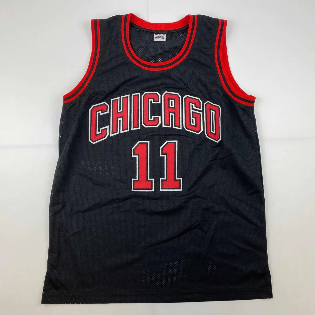 Autographed DeMar DeRozan Chicago Bulls custom jersey number 11, black with red white lettering, Beckett BAS COA
