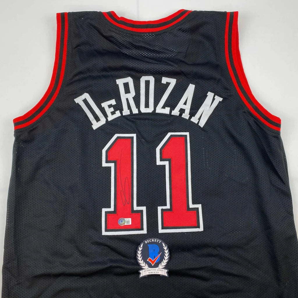 Autographed DeMar DeRozan Chicago black custom jersey with number 11