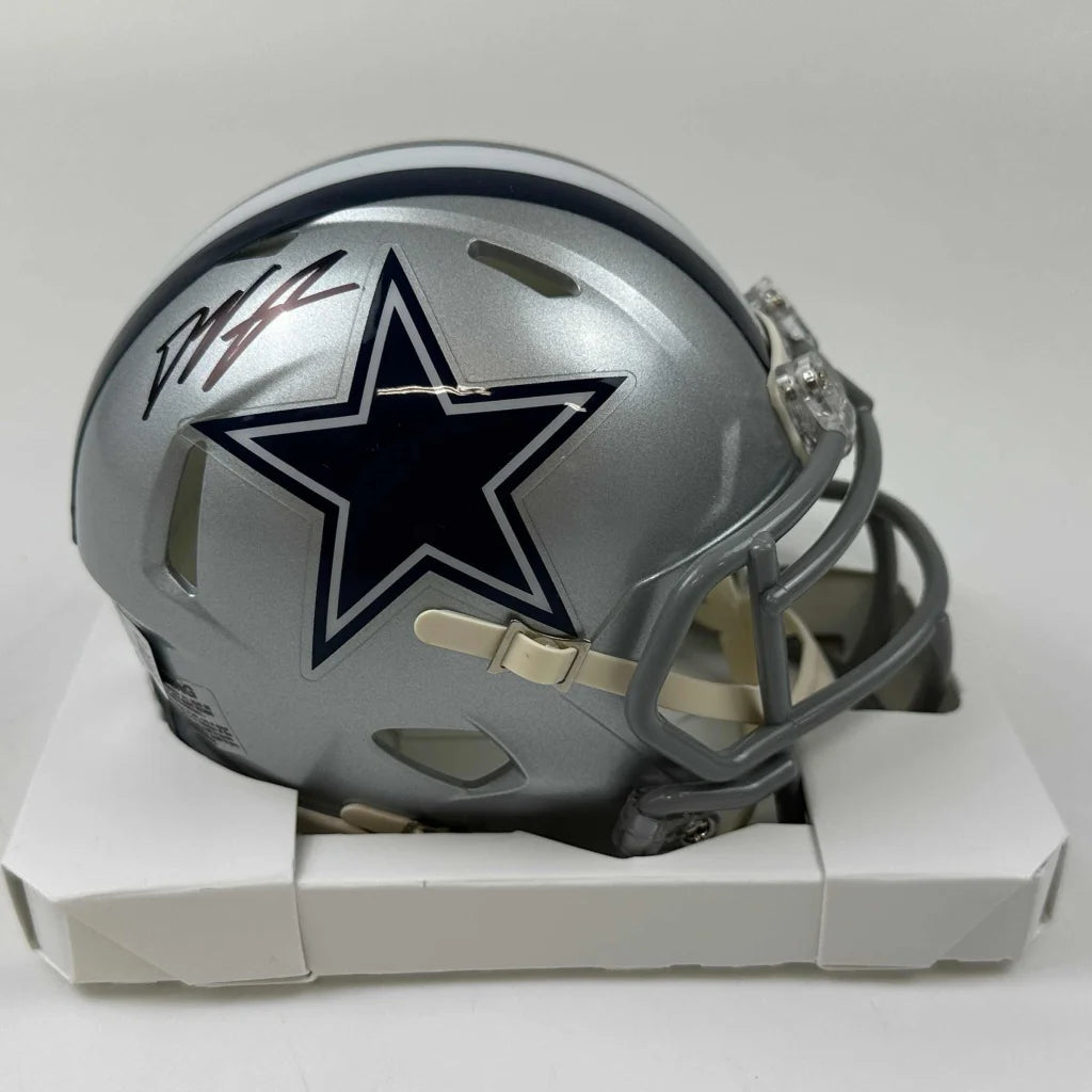 Autographed Deuce Vaughn Dallas Cowboys Mini Football Helmet Beckett BAS COA | Hall of Fame Sports Memorabilia | vintageantiquesgifts.com