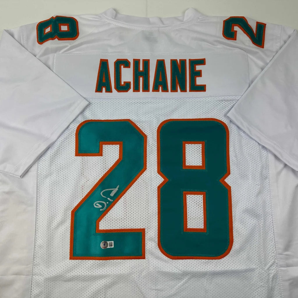 Autographed De’Von Achane white Miami Dolphins custom jersey #28 Beckett COA
