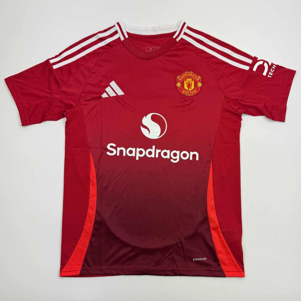 Autographed Harry Maguire Manchester United Red Soccer Jersey Beckett BAS COA | Authenticated Signed Sports Jersey | vintageantiquesgifts.com