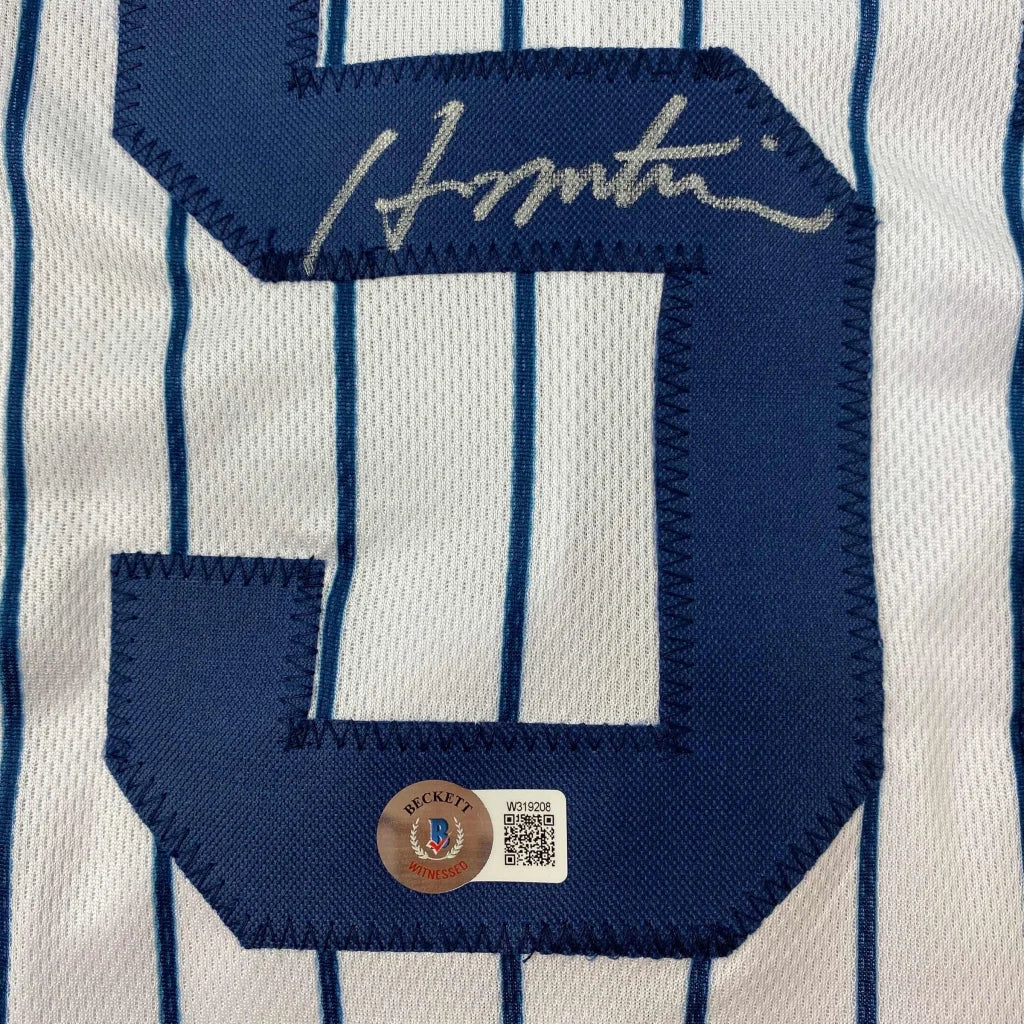 Autographed Hideki Matsui New York Yankees pinstripe jersey with number 3