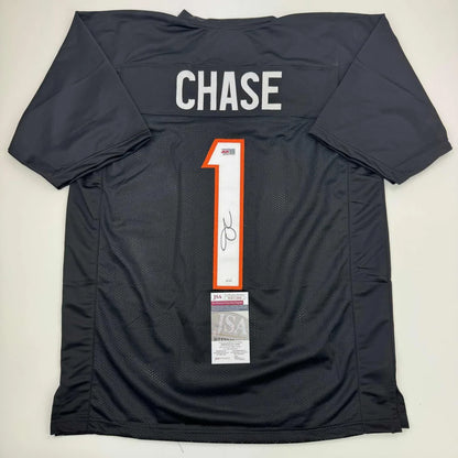 Autographed Ja'Marr Chase Cincinnati Black Football Jersey JSA COA | Hall of Fame Sports Memorabilia | vintageantiquesgifts.com