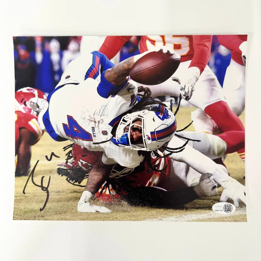 Autographed Buffalo Bills player photo with expert verification for fans and collectors