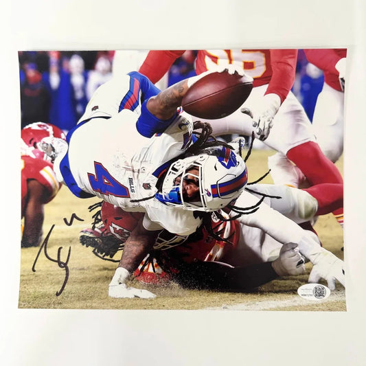 Autographed Buffalo Bills player photo with expert verification for fans and collectors