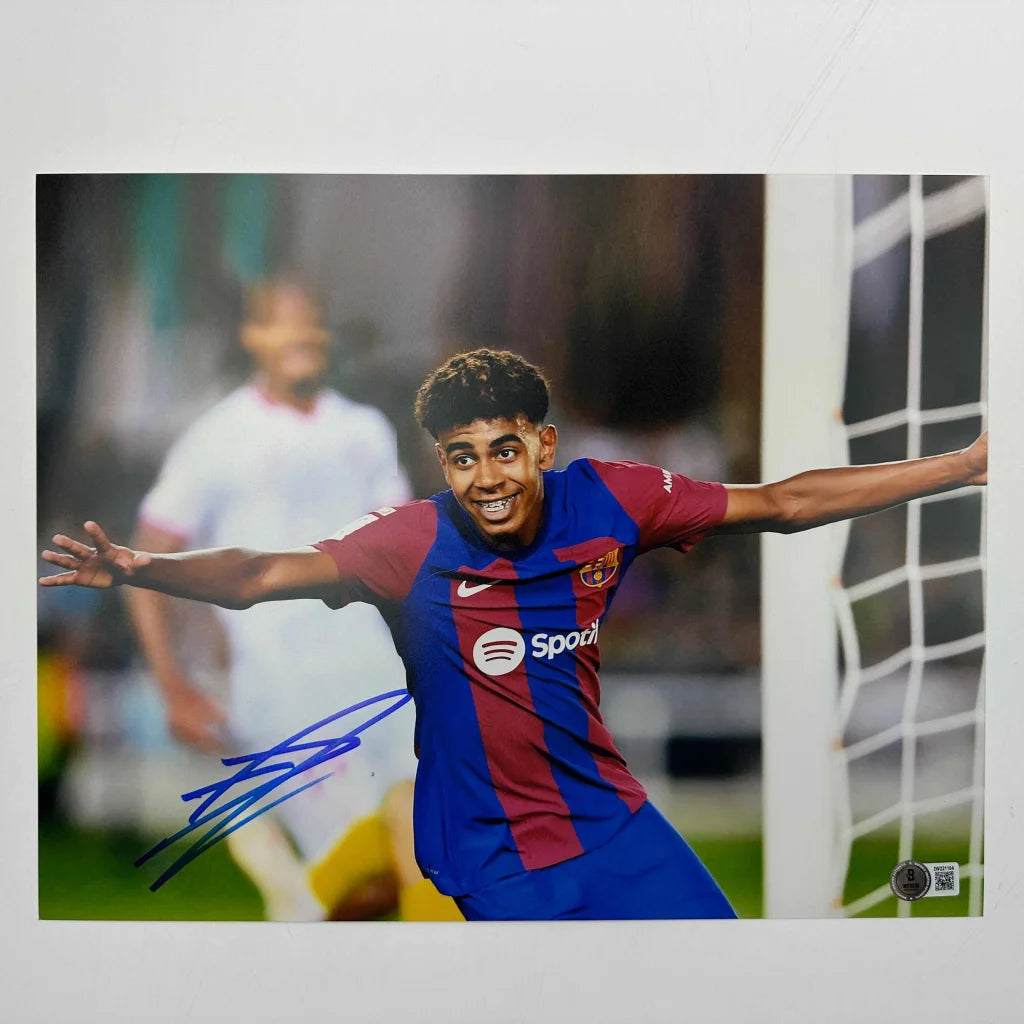 Autographed Lamine Yamal FC Barcelona 11x14 Soccer Photo Beckett BAS COA | Hall of Fame Sports Memorabilia | vintageantiquesgifts.com