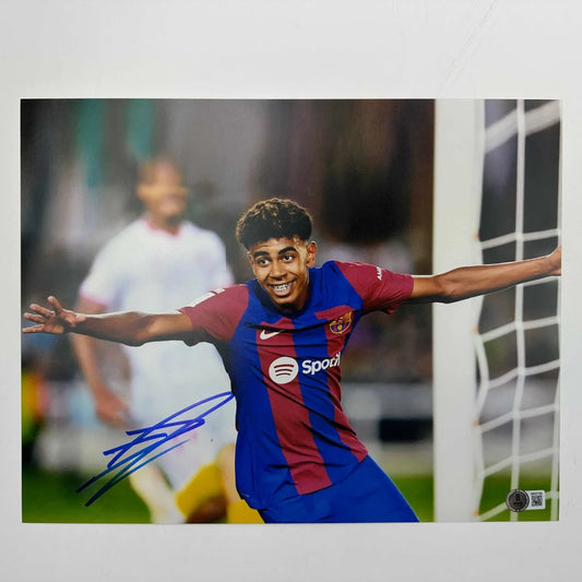 Autographed Lamine Yamal FC Barcelona 11x14 Soccer Photo Beckett BAS COA | Hall of Fame Sports Memorabilia | vintageantiquesgifts.com