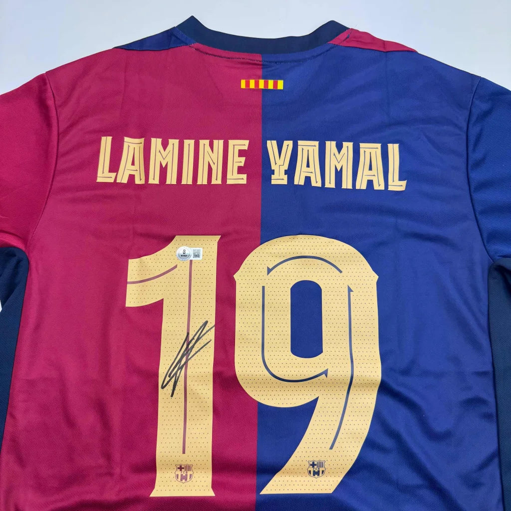 Yamal FC Barcelona signed jersey with Beckett BAS COA and Lamine Yamal name and number
