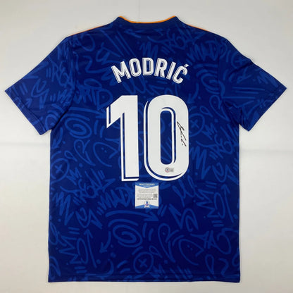 Autographed Luka Modric Real Madrid Blue Soccer Jersey Beckett BAS COA | Hall of Fame Sports Memorabilia | vintageantiquesgifts.com