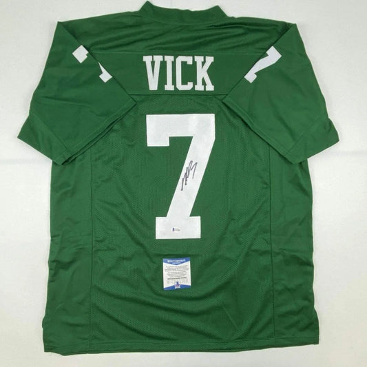 Autographed Michael Mike Vick Philadelphia Kelly Green Football Jersey Beckett BAS COA | Hall of Fame Sports Memorabilia | vintageantiquesgifts.com
