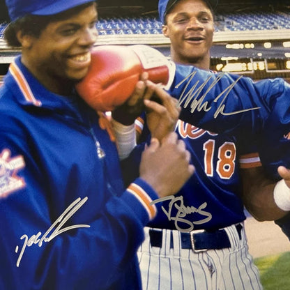 Autographed New York Mets Darryl Strawberry 18 Jersey Photo JSA COA