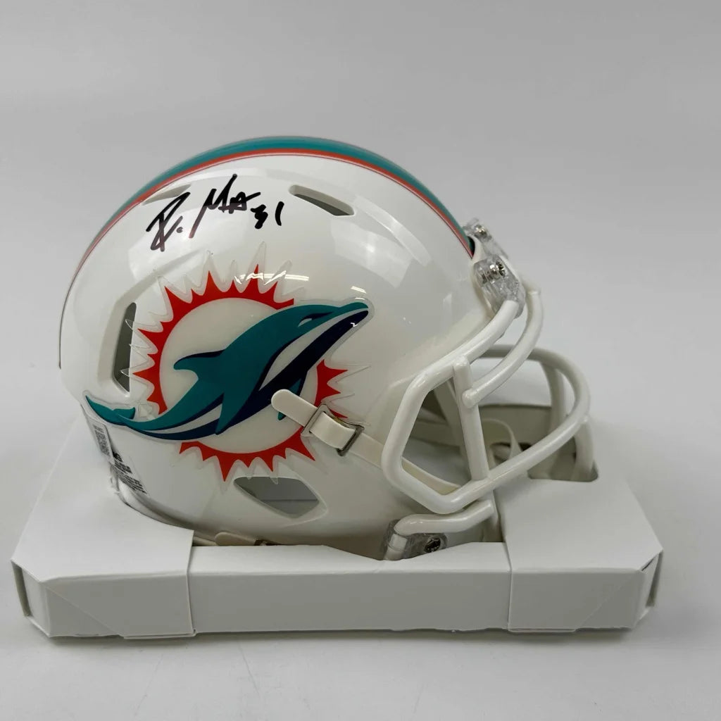 Autographed Raheem Mostert Miami Dolphins Mini Football Helmet Beckett BAS COA | Hall of Fame Sports Memorabilia | vintageantiquesgifts.com