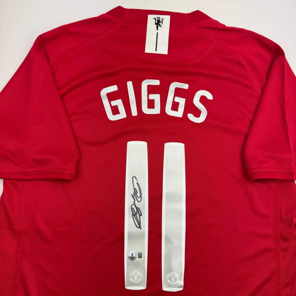Autographed Ryan Giggs Manchester United Red Soccer Jersey Beckett BAS COA | Certified Authentic Signed Memorabilia | vintageantiquesgifts.com