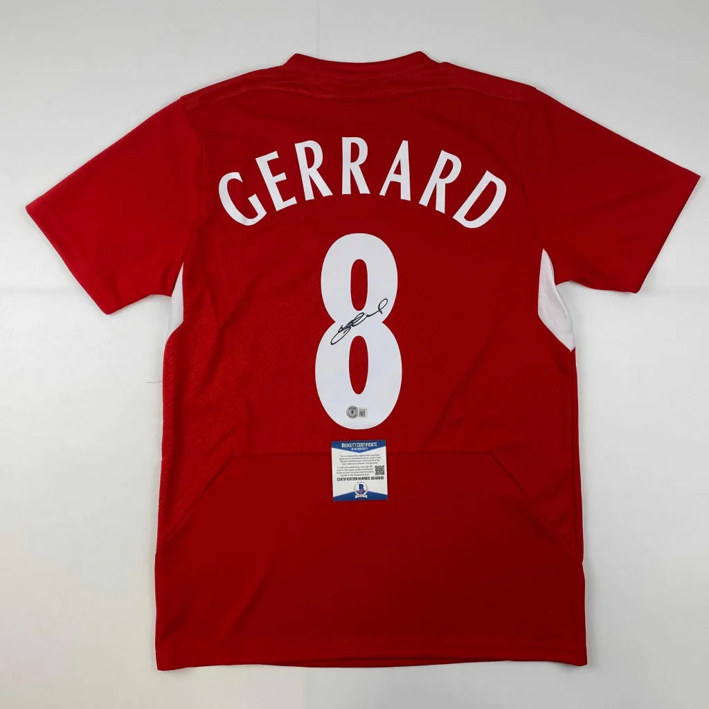 Red GERRARD 8 custom jersey with signature authenticity sticker for professional sports fans