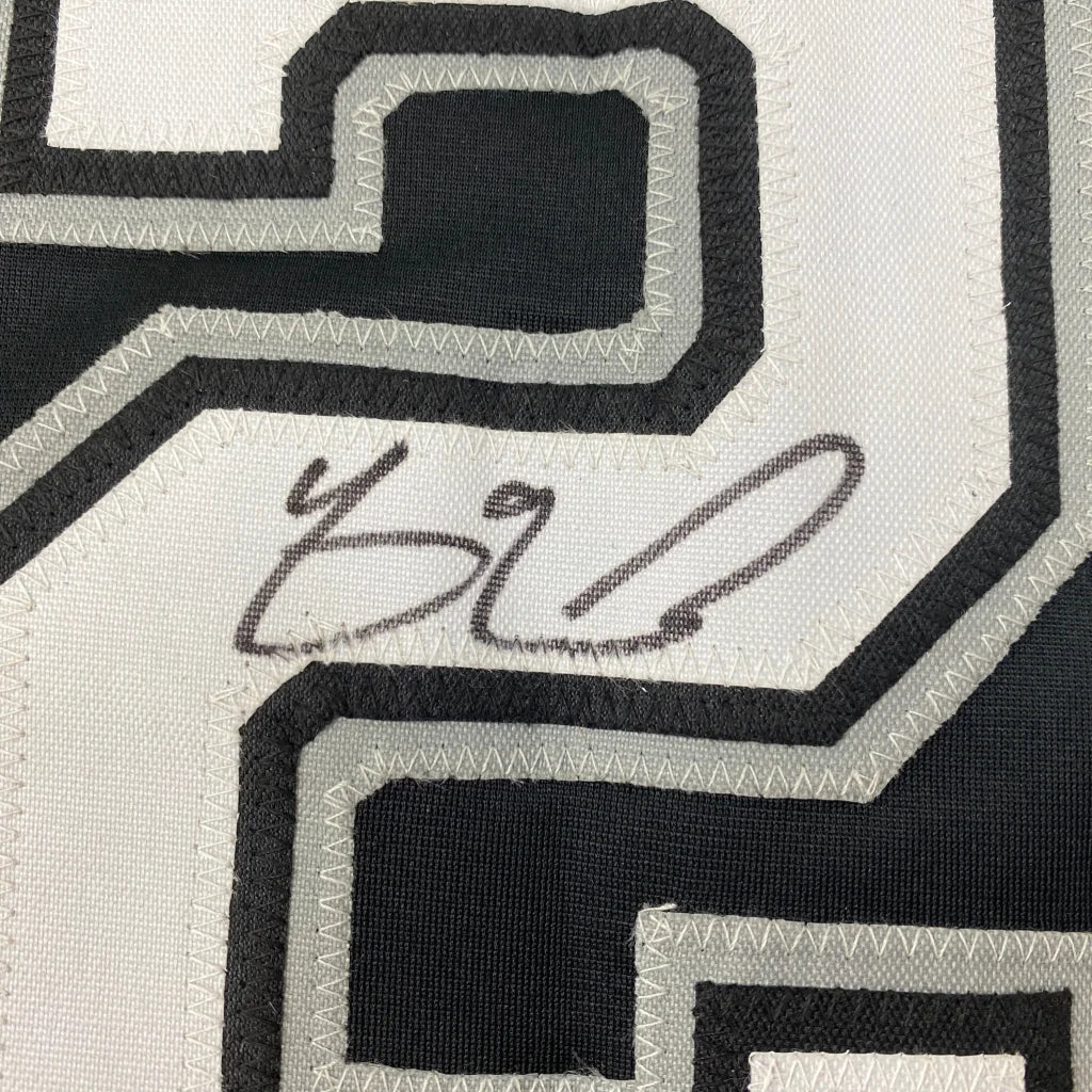 Autographed Yasmani Grandal Chicago Black Baseball Jersey Beckett BAS COA | Authenticated Signed Sports Jersey | vintageantiquesgifts.com