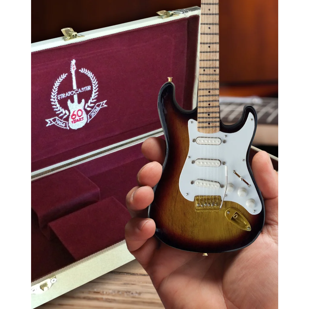 3D miniature Axe Heaven Stratocaster in sunburst resin with guitar case