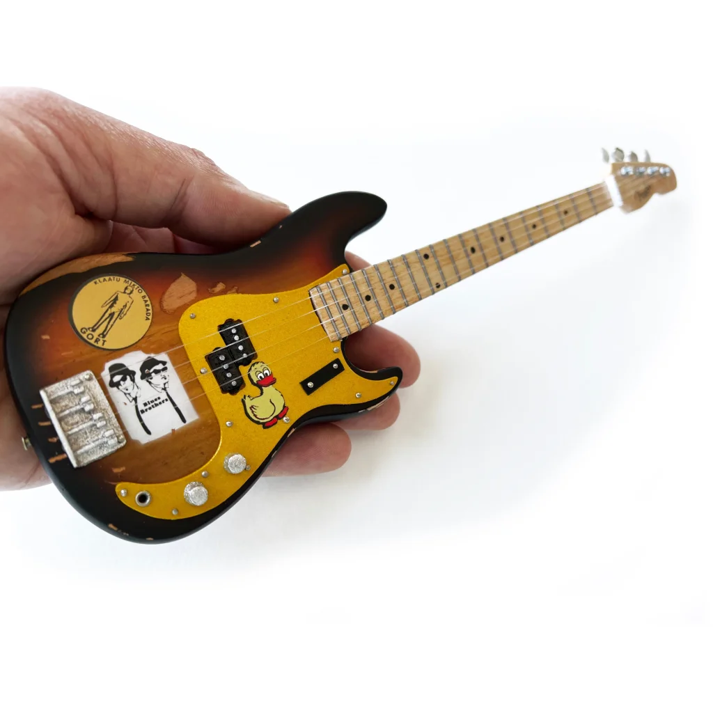 Mini Axe Heaven Fender Bass with sunburst finish and stand