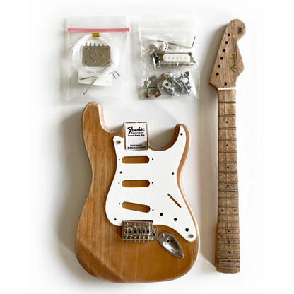 Axe Heaven Fender Strat mini guitar kit with case