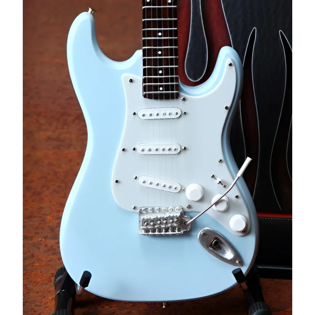 Sonic Blue 2019 Fender Stratocaster in Axe Heaven Guitar Case Gift