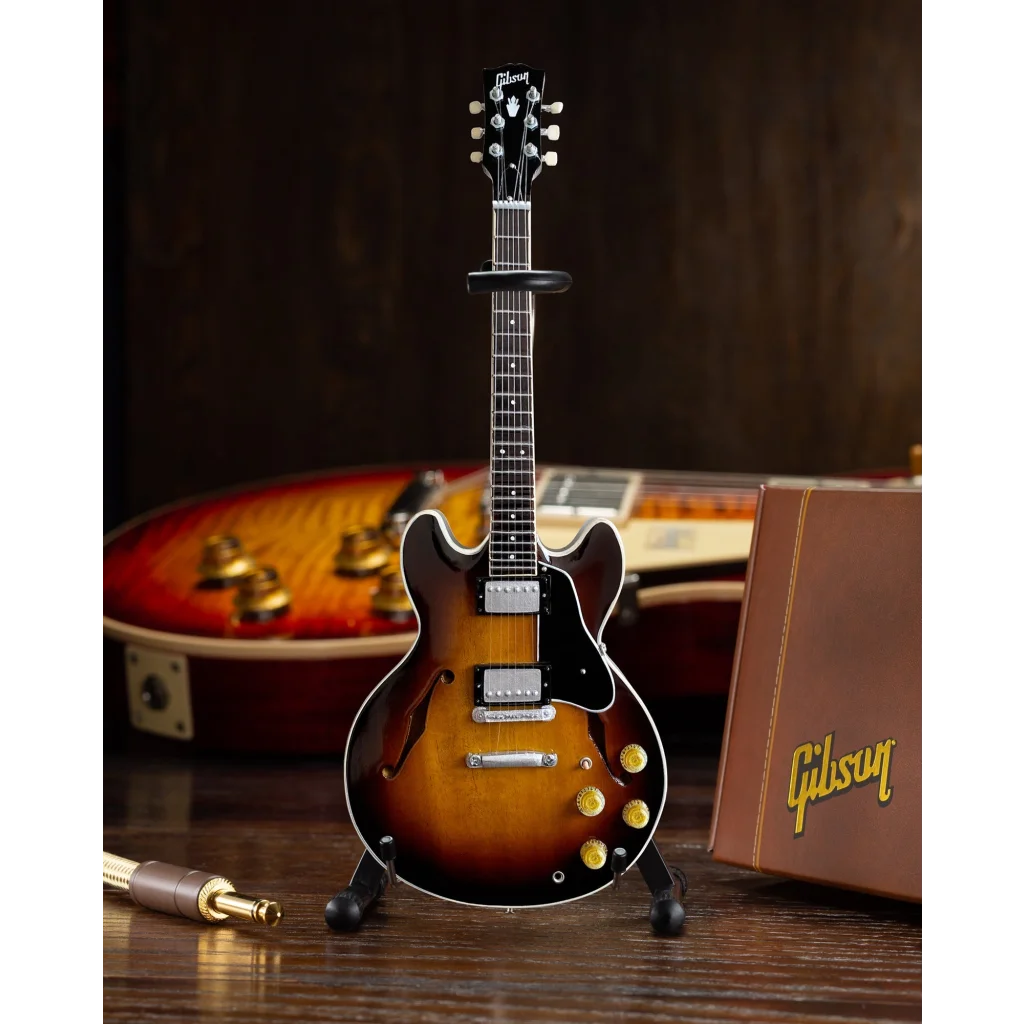 Axe Heaven Gibson ES-335 vintage sunburst mini guitar replica