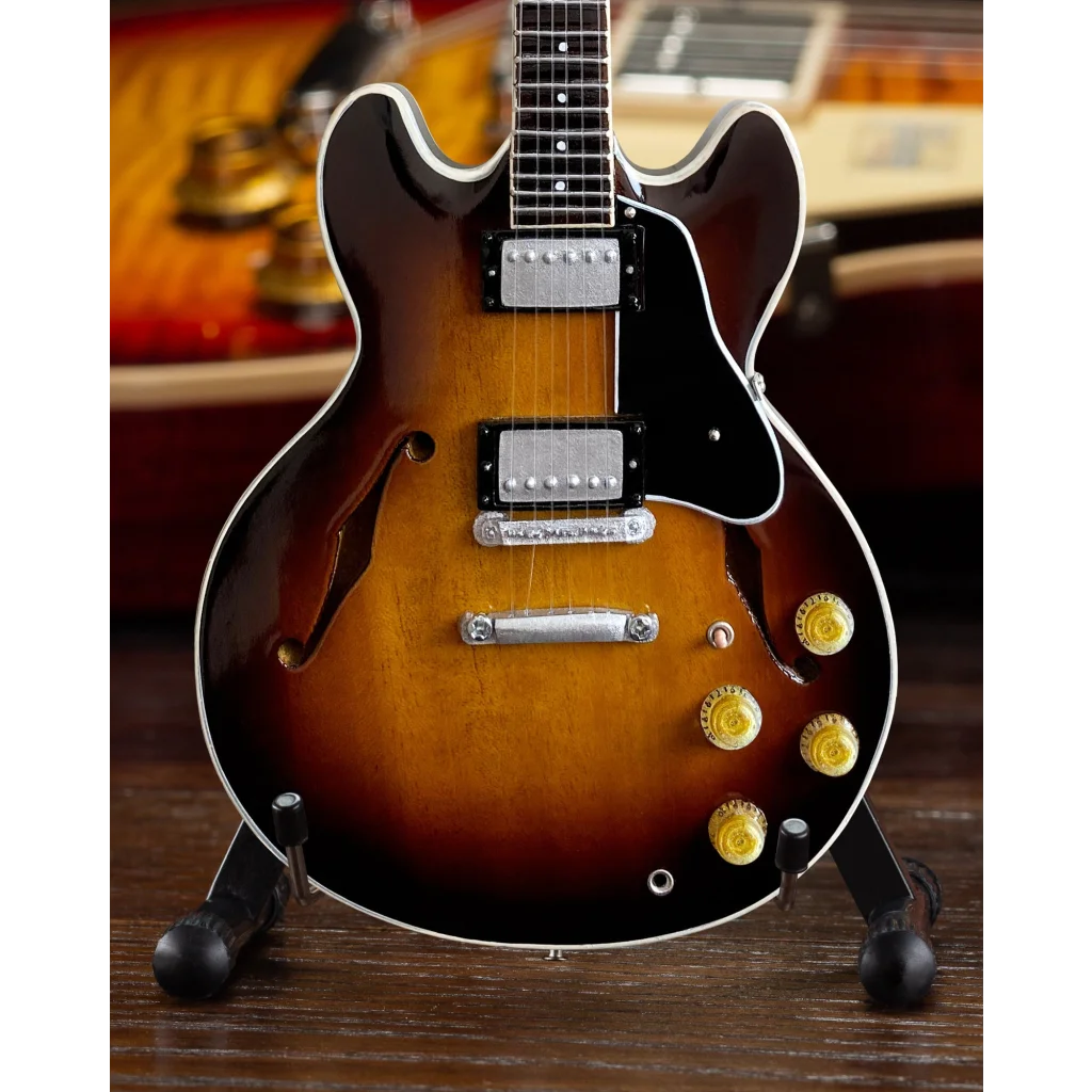 Axe Heaven Gibson ES-335 vintage sunburst mini guitar replica