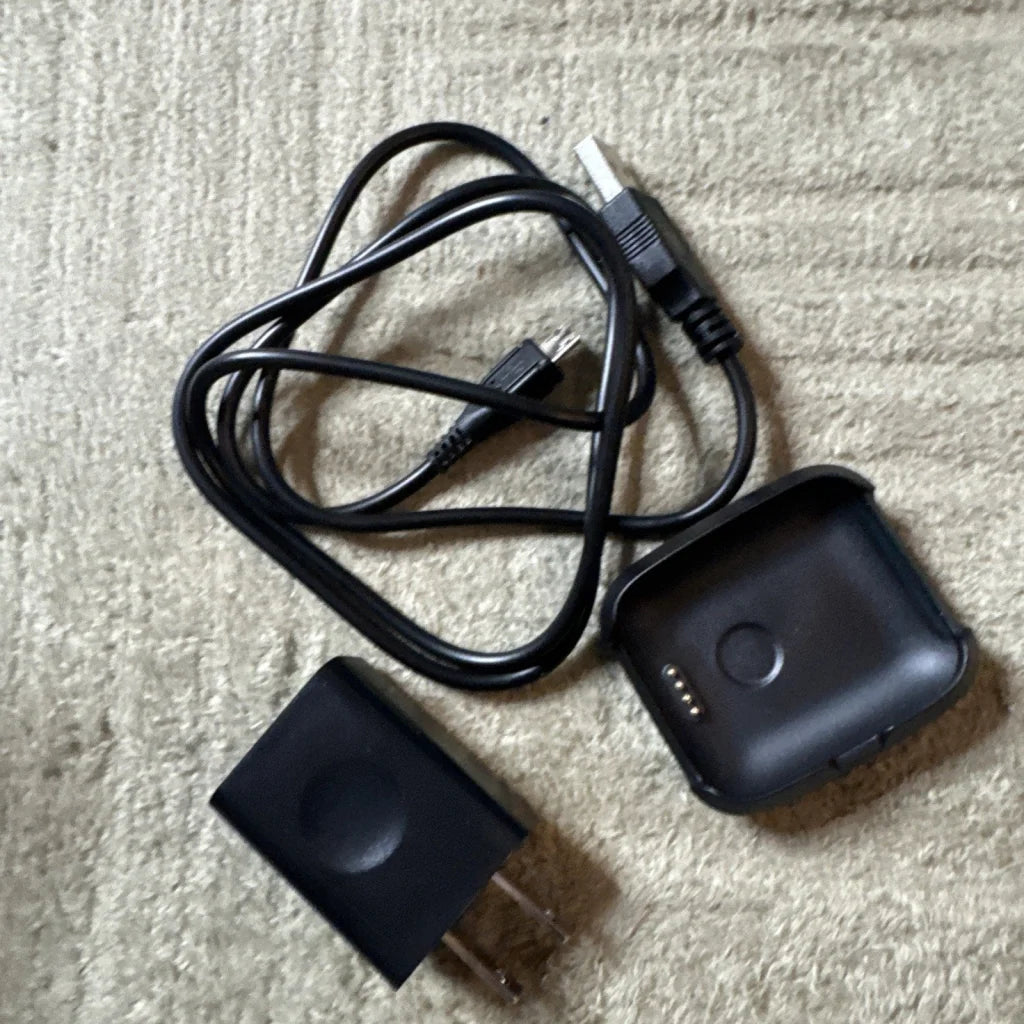 Bit Smart Watch Model S1 NEW IN BOX black charger with USB cable