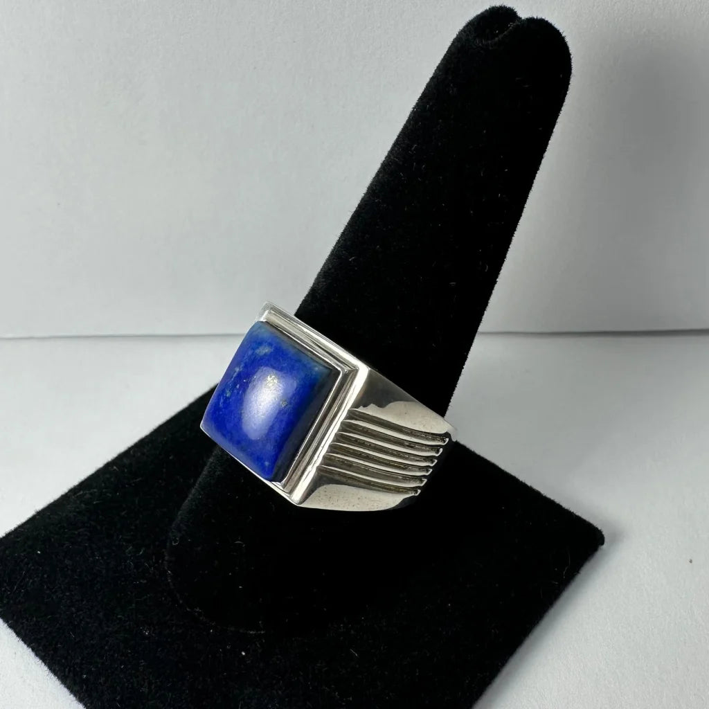 Bold lapis lazuli ring in silver with geometric ribbed band